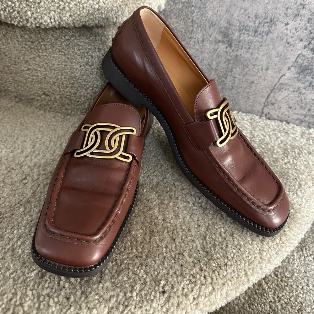 Elegant women’s Brown Leather Loafers with Kate buckle